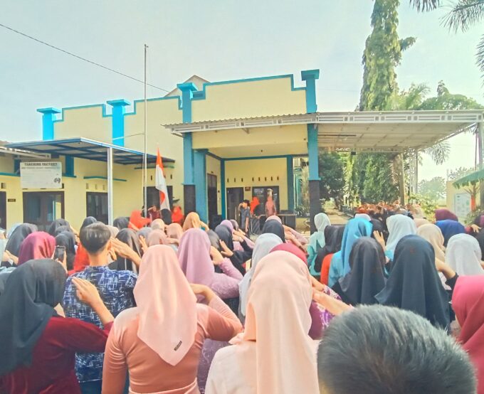 UPACARA HARI KARTINI DI SMK TERPADU BHAKTI INDONESIA PATI  (KARTINI DAYS)