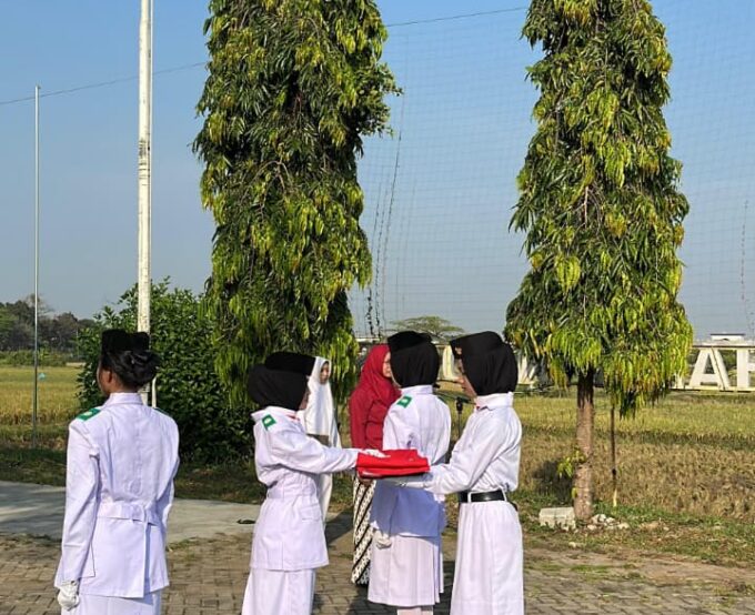 UPACARA MEMPERINGATI HARI KEMERDEKAAN RI KE-80